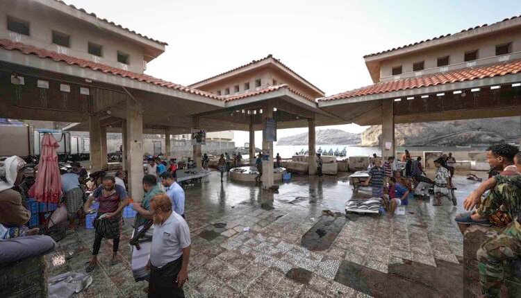 Main Fish Market in Aden [WIDE]