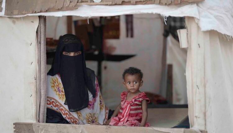 Displaced mother making a life [2]