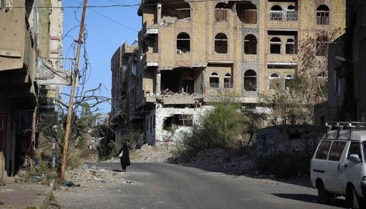 Destroyed house due to conflict in Yemen [2]