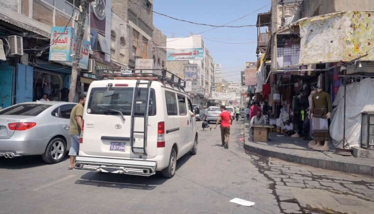 Taweel Street in the small district of Aden
