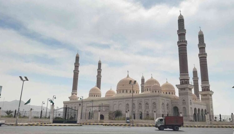 Moving beside the larges mosque in Yemen