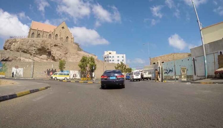 Driving in Krater [Craiter]