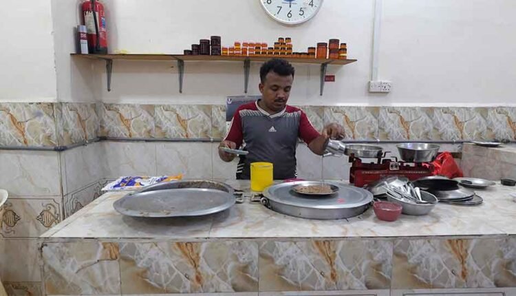 Making Fatta [Traditional Street Food] [2]