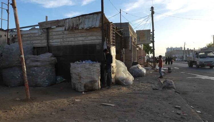 Removal process for plastic bottles covers [3]