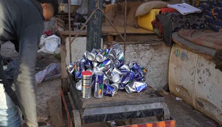 Making a life by selling cans [2]