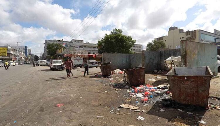 Throwing rubbish on streets
