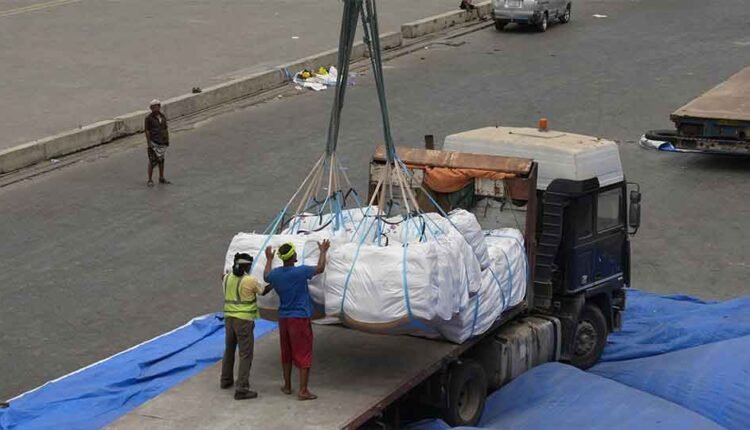 Offloading annual Korean rice aid [14]