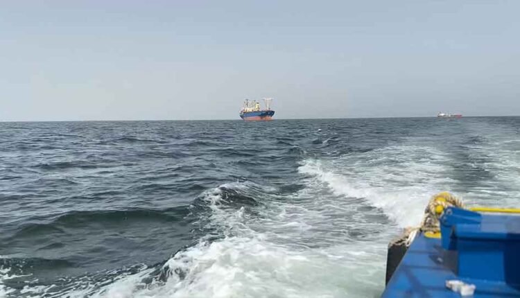 Sailing at Hudaydah sea region [5]